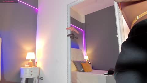 Masha Foxx online show from 11, 1, 2025