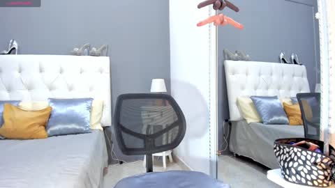 Masha Foxx online show from 19, 1, 2025