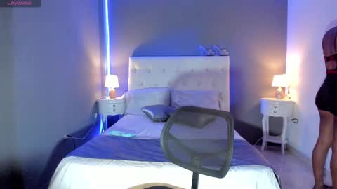 Masha Foxx online show from 2, 3, 2025