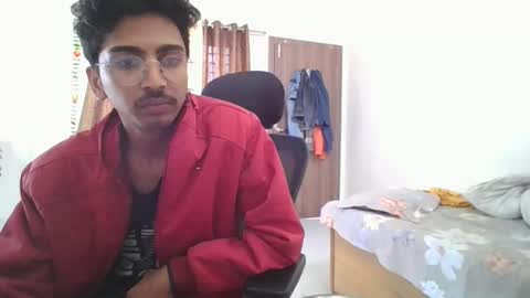 Snapshot of maskboyz2003 chatting on 17, 1, 2025 maskboyz2003 online show from 17, 1, 2025