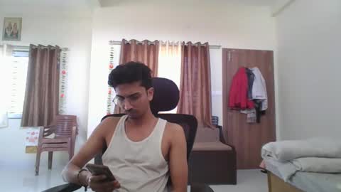 Snapshot of maskboyz2003 chatting on 25, 1, 2025 maskboyz2003 online show from 25, 1, 2025