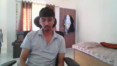 Snapshot of maskboyz2003 chatting on 3, 3, 2025 maskboyz2003 online show from 3, 3, 2025