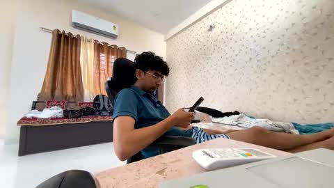 Snapshot of maskboyz2003 chatting on 18, 10, 2025 maskboyz2003 online show from 18, 10, 2025