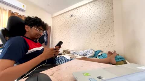 Snapshot of maskboyz2003 chatting on 23, 10, 2025 maskboyz2003 online show from 23, 10, 2025