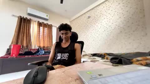 Snapshot of maskboyz2003 chatting on 1, 11, 2025 maskboyz2003 online show from 1, 11, 2025