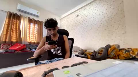 Snapshot of maskboyz2003 chatting on 7, 11, 2025 maskboyz2003 online show from 7, 11, 2025