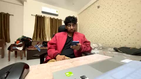 Snapshot of maskboyz2003 chatting on 14, 11, 2025 maskboyz2003 online show from 14, 11, 2025