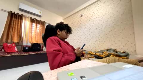 Snapshot of maskboyz2003 chatting on 20, 11, 2025 maskboyz2003 online show from 20, 11, 2025