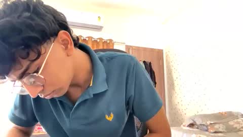 Snapshot of maskboyz2003 chatting on 28, 11, 2025 maskboyz2003 online show from 28, 11, 2025