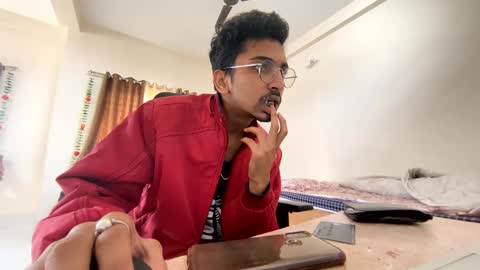 Mask Boy online show from 24, 12, 2024