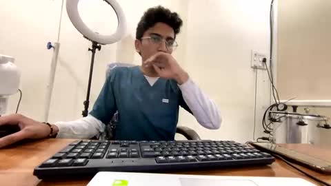 Mask Boy online show from 3, 2, 2025