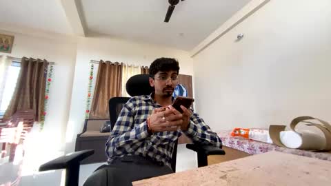 Mask Boy online show from 19, 2, 2025