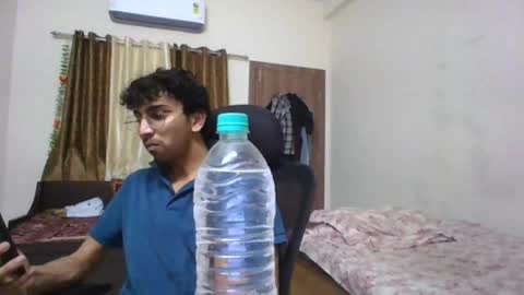 Mask Boy online show from 17, 9, 2025