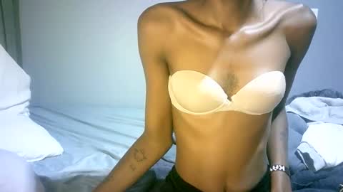 Snapshot of maskgang001 chatting on 24, 11, 2025 maskgang001 online show from 24, 11, 2025