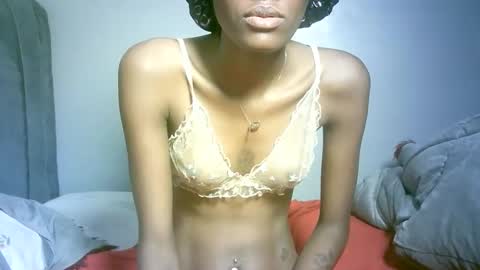 maskgang001 online show from 16, 2, 2026