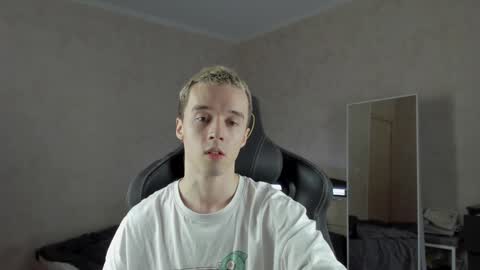 Snapshot of mason_warhol chatting on 12, 12, 2024 Mason online show from 12, 12, 2024