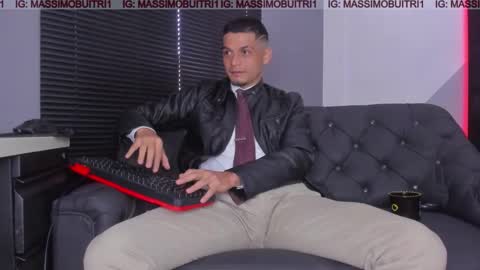 I am Massimo online show from 22, 11, 2025