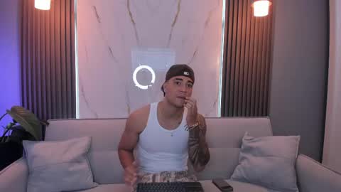 Snapshot of massimo_ross chatting on 15, 4, 2026 massimo_ross online show from 15, 4, 2026