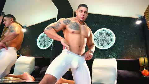 Snapshot of massimowalton2 chatting on 1, 12, 2025 massimowalton2 online show from 1, 12, 2025