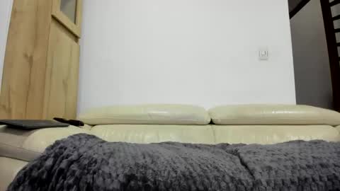 Snapshot of master4pigbitchslv chatting on 25, 11, 2025 Domi online show from 25, 11, 2025