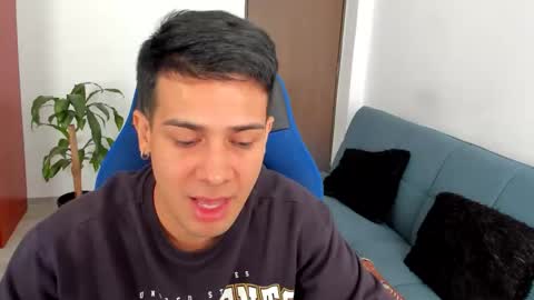 Snapshot of master_boy_1 chatting on 17, 11, 2025 master_boy_1 online show from 17, 11, 2025