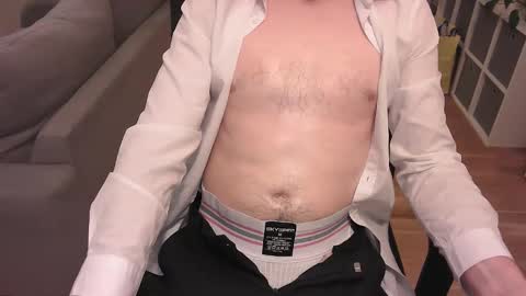 Snapshot of master_c_ chatting on 18, 12, 2025 You can call me Sir or Master or just Olly online show from 18, 12, 2025