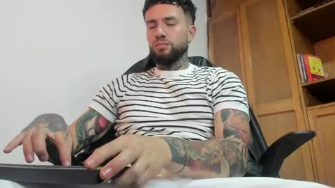 Snapshot of master_steven_01 chatting on 1, 4, 2026 steven online show from 1, 4, 2026