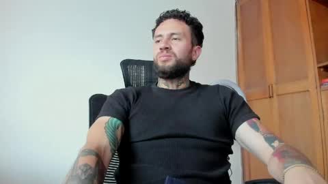 Snapshot of master_steven_01 chatting on 19, 5, 2026 steven online show from 19, 5, 2026