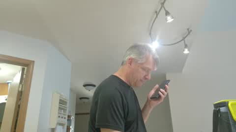 Snapshot of master_thorn chatting on 18, 9, 2025 Master Thorn online show from 18, 9, 2025