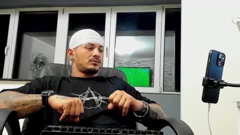 Snapshot of masterchris12 chatting on 9, 12, 2024 masterchris12 online show from 9, 12, 2024