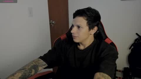 Snapshot of masterdave7 chatting on 27, 9, 2025 Dave online show from 27, 9, 2025