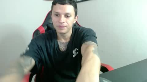 Snapshot of masterdave7 chatting on 12, 11, 2025 Dave online show from 12, 11, 2025