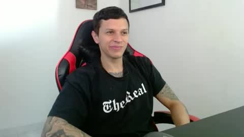 Snapshot of masterdave7 chatting on 13, 11, 2025 Dave online show from 13, 11, 2025