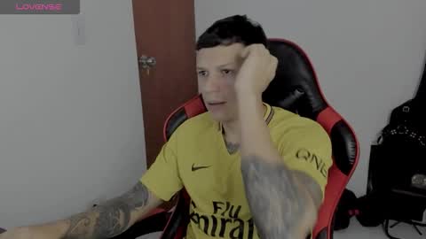 Snapshot of masterdave7 chatting on 16, 11, 2025 Dave online show from 16, 11, 2025