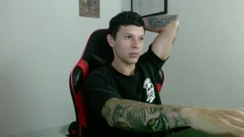 Snapshot of masterdave7 chatting on 22, 11, 2025 Dave online show from 22, 11, 2025