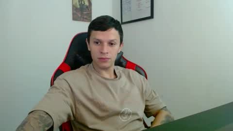 Snapshot of masterdave7 chatting on 23, 11, 2025 Dave online show from 23, 11, 2025