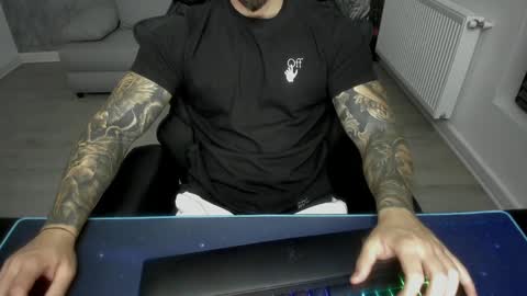 Snapshot of masterkingmuscle chatting on 12, 1, 2025 masterkingmuscle online show from 12, 1, 2025