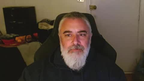 Snapshot of mastermcgirt chatting on 27, 9, 2025 Dave online show from 27, 9, 2025