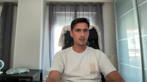 Aaron online show from 11, 6, 2026