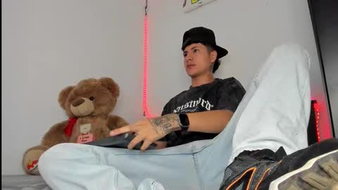 mateo_escobar online show from 9, 11, 2025