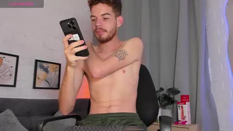 Snapshot of mateo_hunter chatting on 18, 11, 2025 MATEO HUNTER online show from 18, 11, 2025