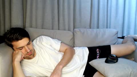 mateo_zeus online show from 4, 12, 2024