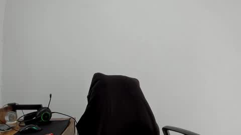 Snapshot of matheusbeard2 chatting on 19, 11, 2025 Matheus online show from 19, 11, 2025