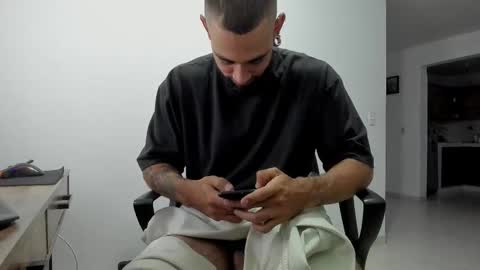 Snapshot of matheusbeard2 chatting on 22, 11, 2025 Matheus online show from 22, 11, 2025