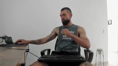 Snapshot of matheusbeard2 chatting on 19, 12, 2025 Matheus online show from 19, 12, 2025