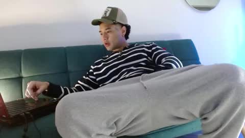 STRURIBE ON INSTAGRAM online show from 10, 1, 2026