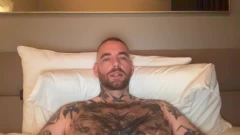 Snapshot of mathewloyal chatting on 19, 11, 2025 Mat Loyal online show from 19, 11, 2025