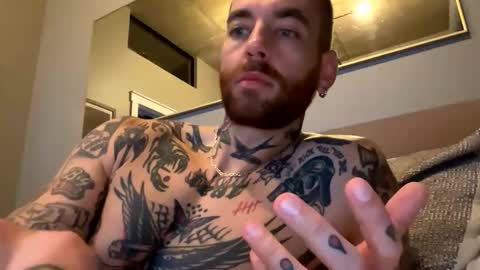 Snapshot of mathewloyal chatting on 14, 12, 2025 Mat Loyal online show from 14, 12, 2025