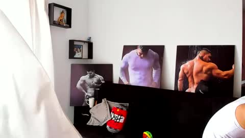 Snapshot of mathews_roses chatting on 4, 12, 2025 Marck Mathews online show from 4, 12, 2025