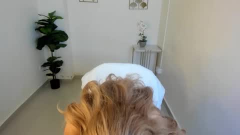 Mathilde  online show from 30, 11, 2025